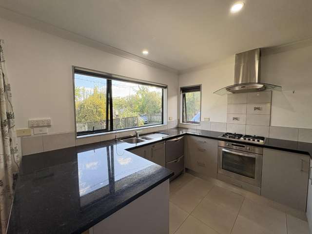 C/11 James Laurie Street Henderson_4