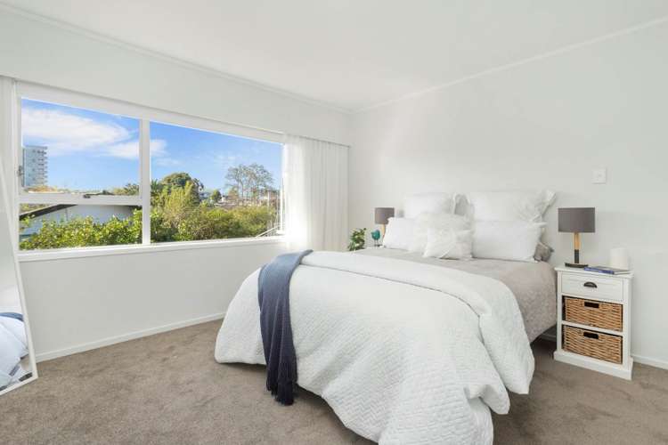 2/15A Oates Road Glen Eden_8