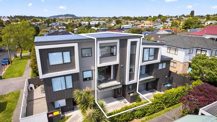 2/15 Tasman Avenue_0