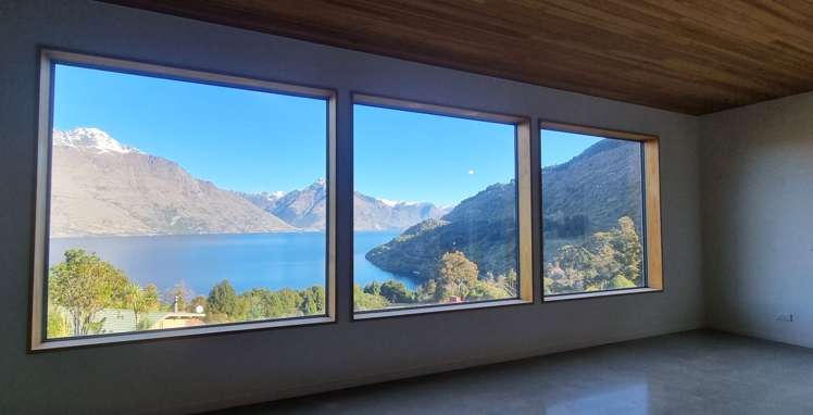 15 Mckerrow Place Fernhill/Sunshine Bay_9