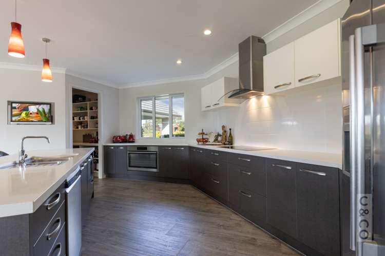 1242 State Highway 16 Waimauku_16