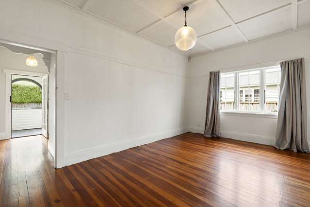 157 Peachgrove Road Hamilton East_2