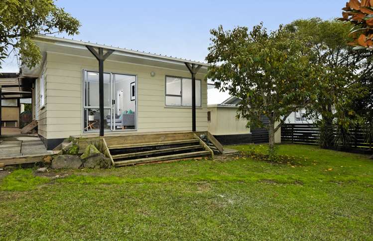 16 Solar Road Glen Eden_13