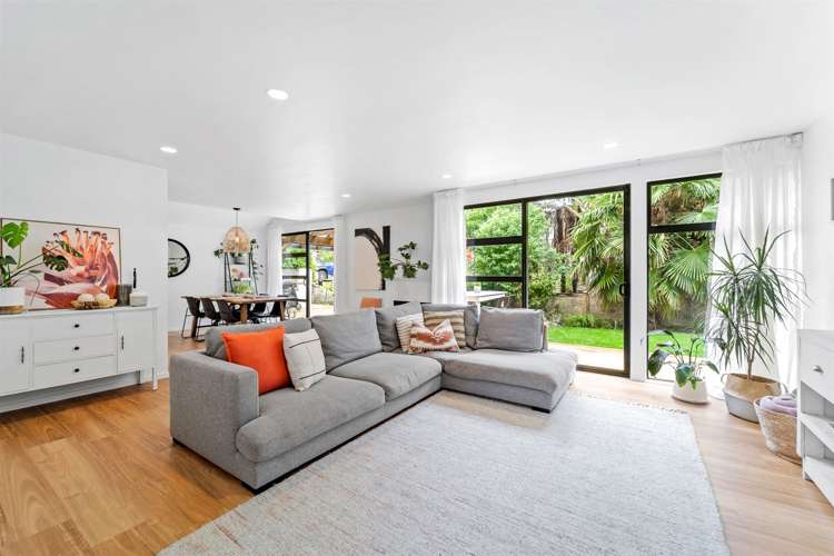 1/6 Heathcote Road Castor Bay_6