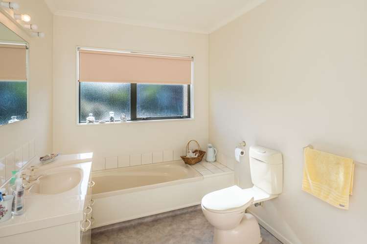 40b Ocean Road Paraparaumu Beach_13