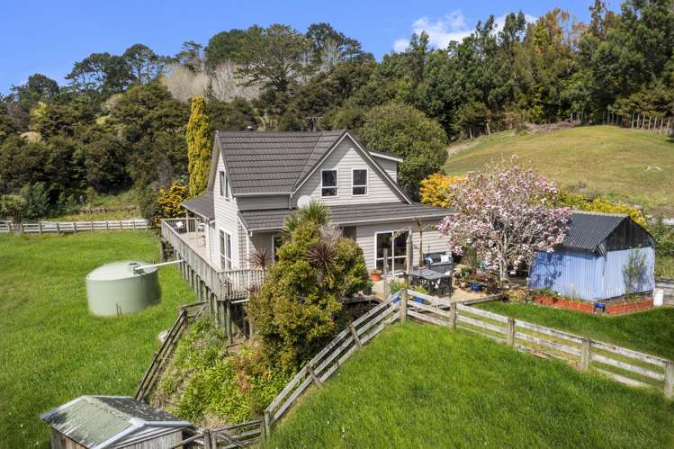 1180 East Coast Road Redvale_29