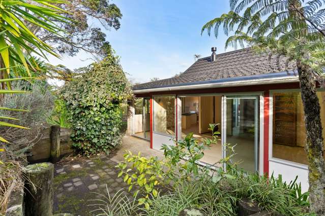 Must Sell! Deceased Estate in Popular Coastal Spot