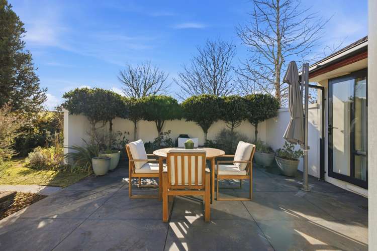 1 Caroline Way Northwood_17