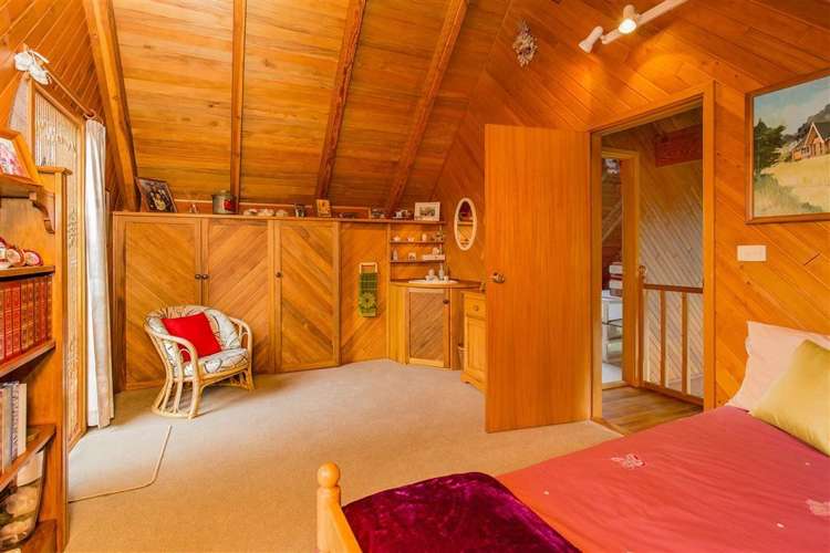 1698 Cust Road Cust_9