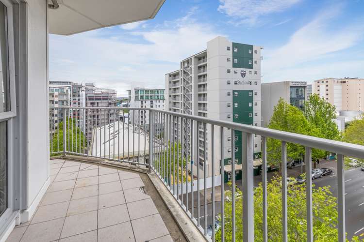 6a/208 Hobson Street Auckland Central_4