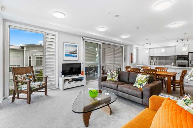 91 Panorama Heights Orewa_13