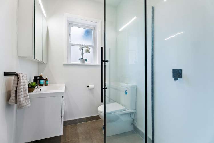 31 Woodward Road Mount Albert_16