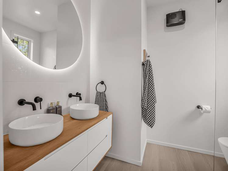 14 Stuart Street Owaka_19