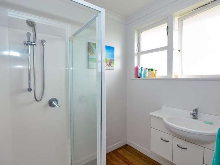 1012 Cobham Place Raureka_1