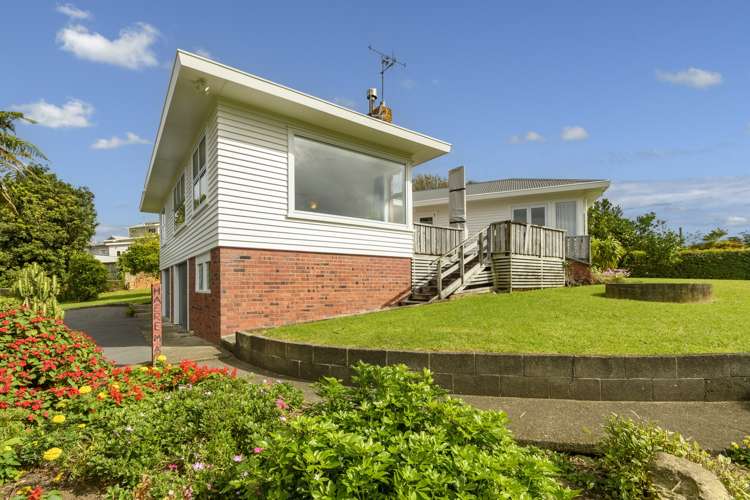 59 Seaview Road Otumoetai_15
