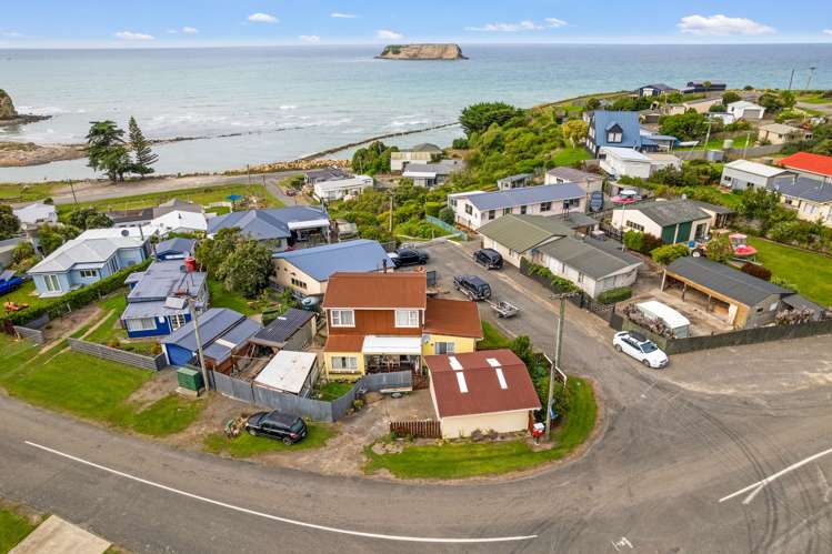 2 Campbell Terrace Motunau_1