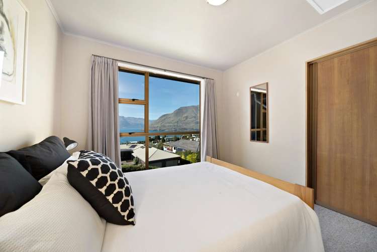 38 Avalon Crescent Fernhill/Sunshine Bay_17