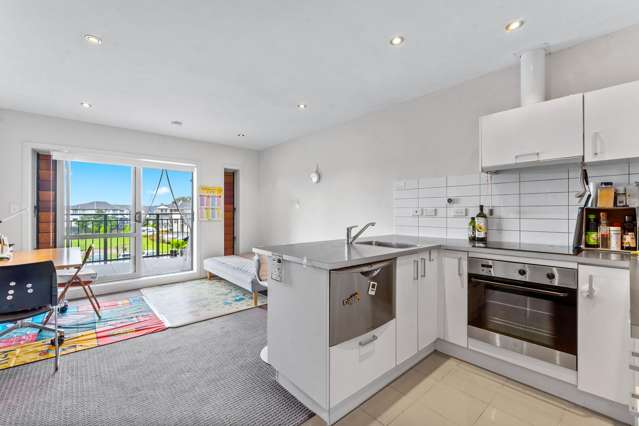 D8/71 Spencer Road Oteha_4