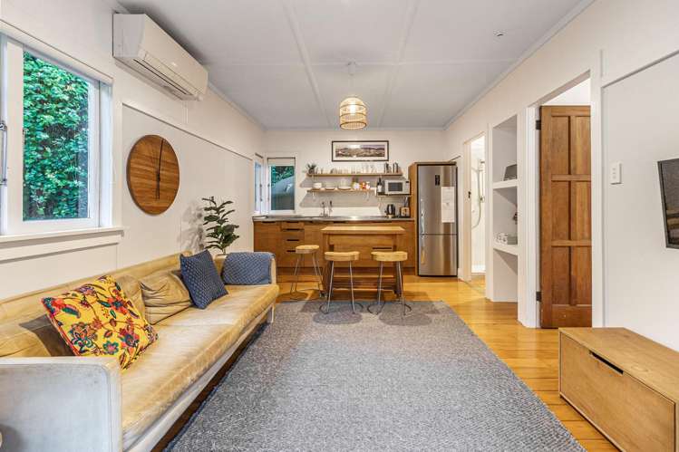 8 Tui Street Oneroa_23