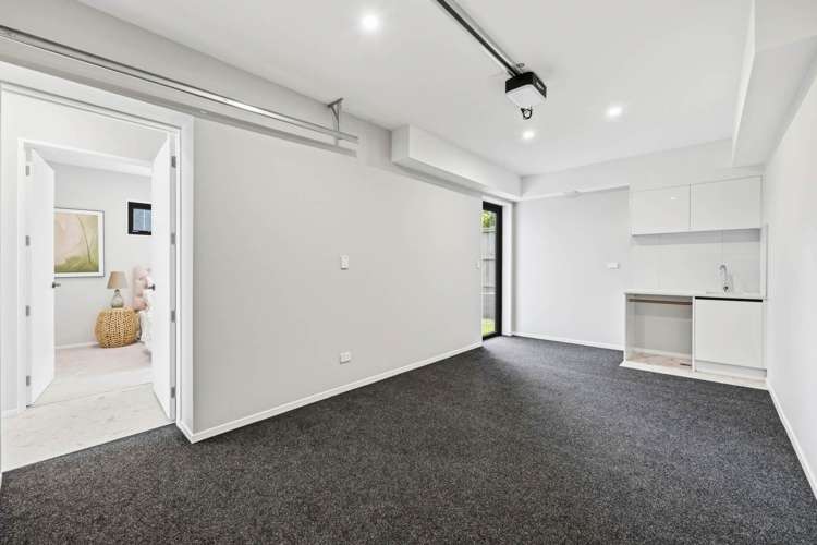 6 Beach Road Te Atatu Peninsula_24