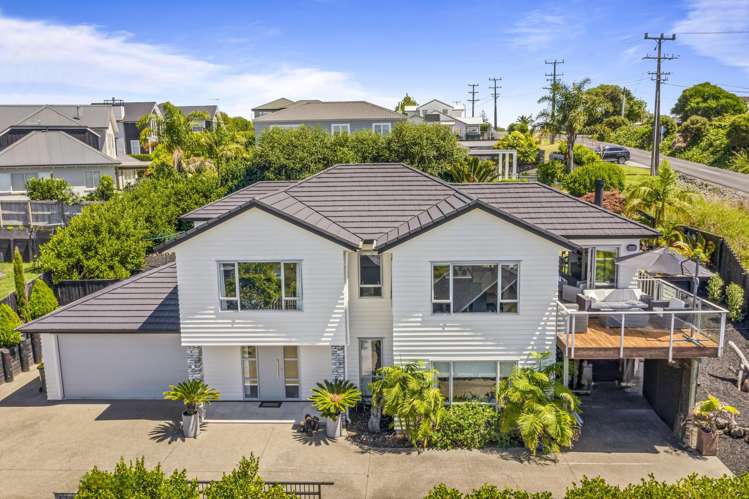 9 Tauwaka Crescent Riverhead_1