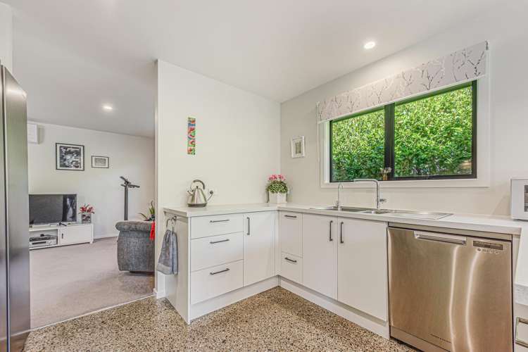 59 Sunningdale Drive Stoke_12