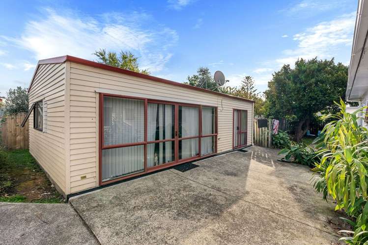 28 Binsted Road New Lynn_7