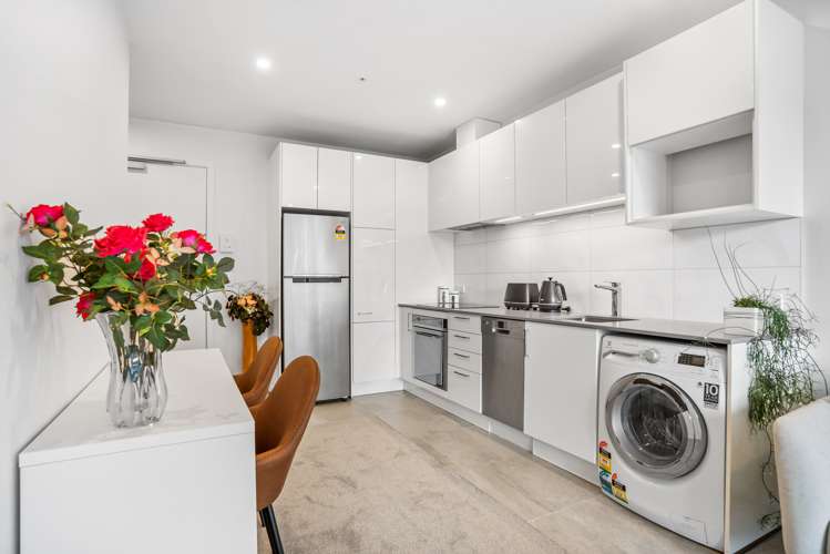 303/11 Akepiro Street Mount Eden_8