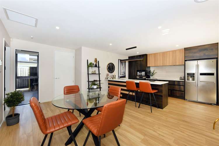 2/5 Jeffreys Road Fendalton_5