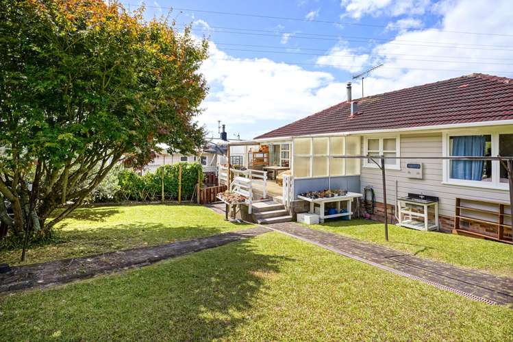 137 Tiroroa Avenue Te Atatu South_6