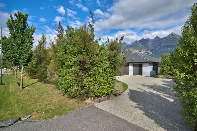 8 Lochburn Avenue Glenorchy_16