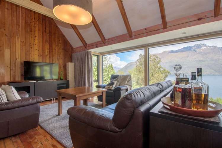 6 Evergreen Place Fernhill/Sunshine Bay_9