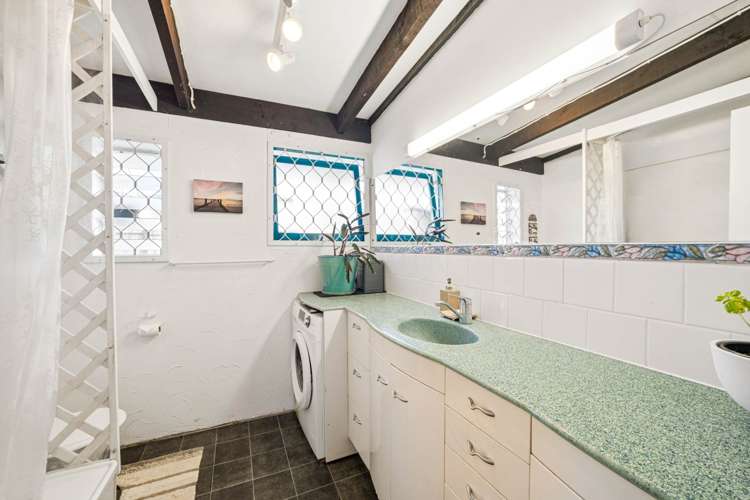 2/9 Poinsettia Place Henderson_4