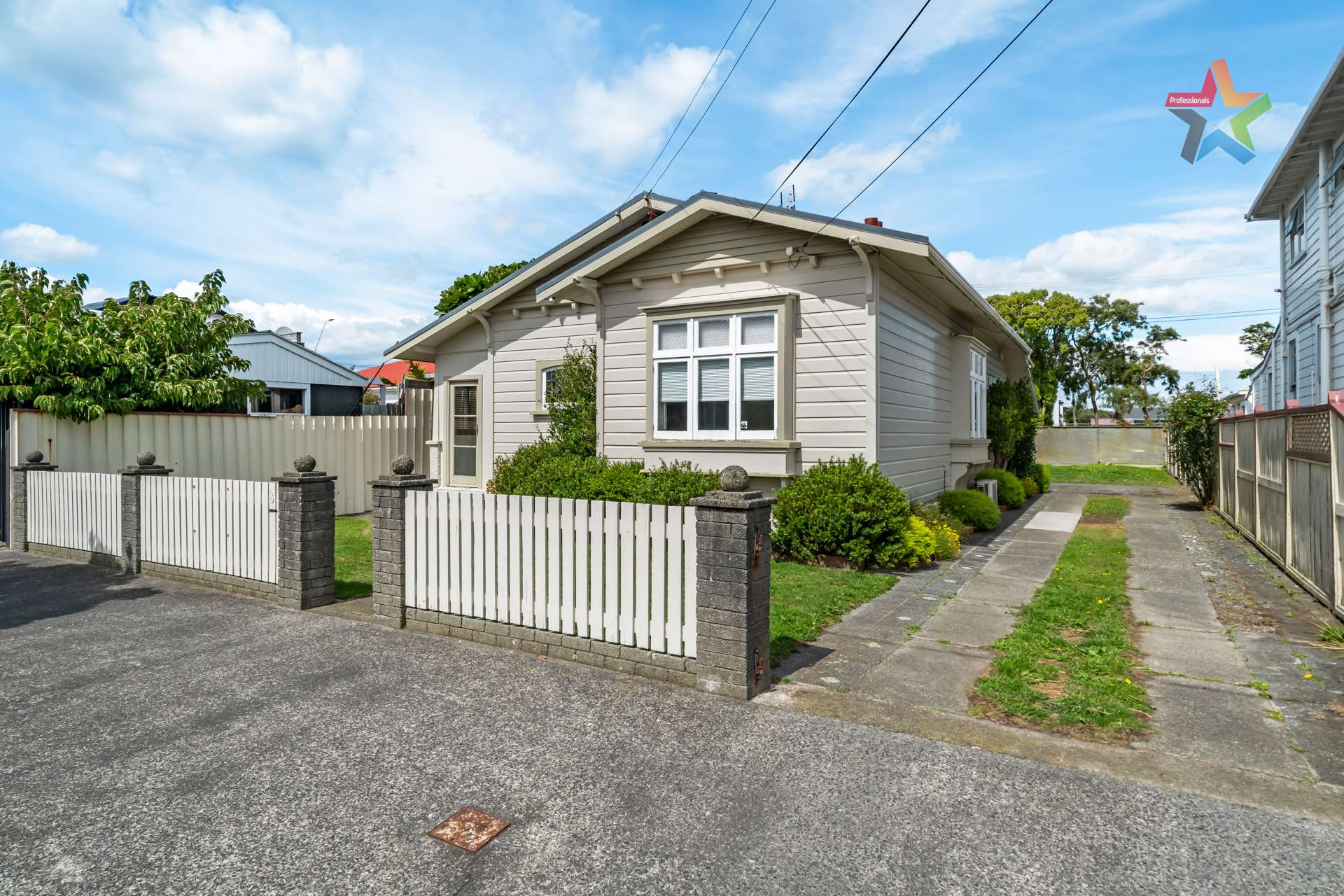 8 Roxburgh Grove Petone_0