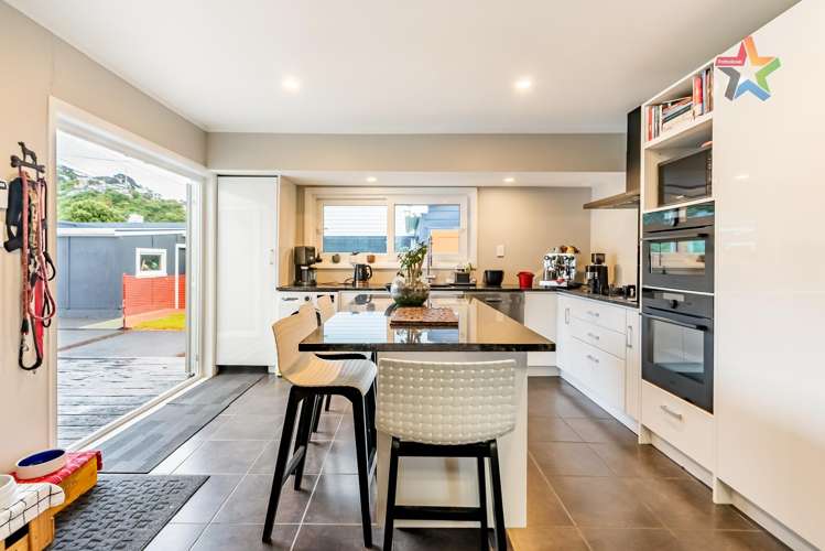 6 Wha Street Lyall Bay_10