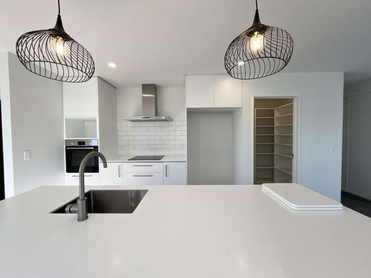 15 Silvergrass Way 11103_3