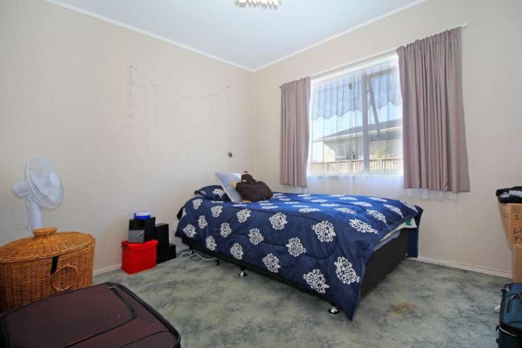 122 Boundary Road Clover Park_7