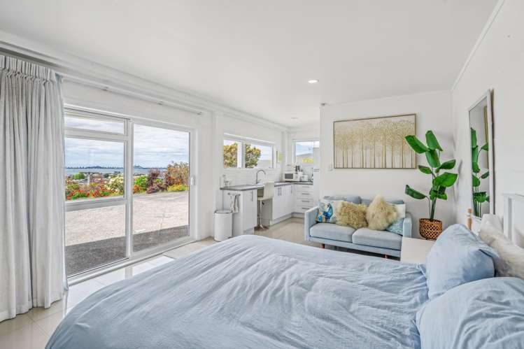 17 Seaview Road Otumoetai_16