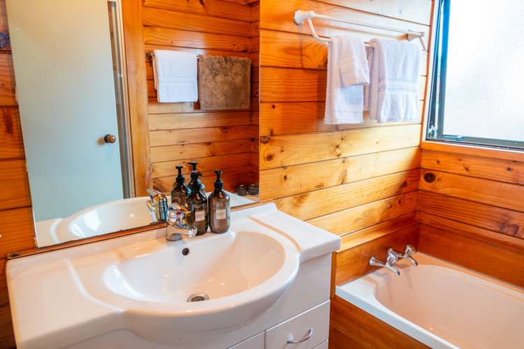 35 Barnhill Crescent Pahurehure_13