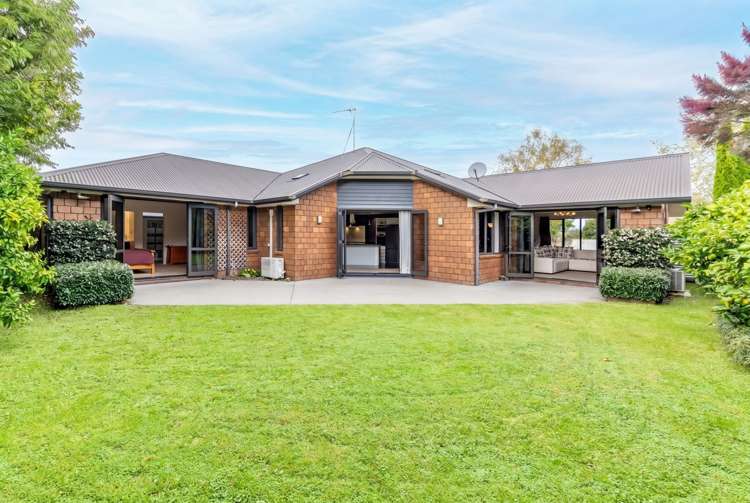 48 Wiltshire Drive Huntington_26