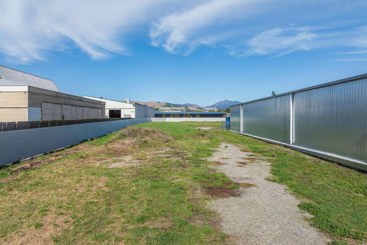 32 Waters Avenue_1