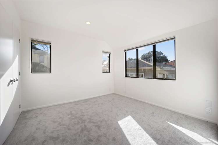 169 Landscape Road Mt Eden_4