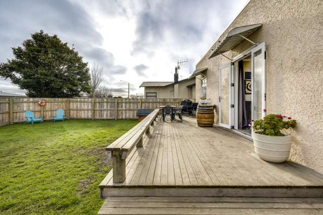 310 Park Road South Akina_2
