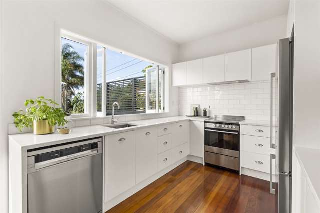 5A Lake Road Northcote_4