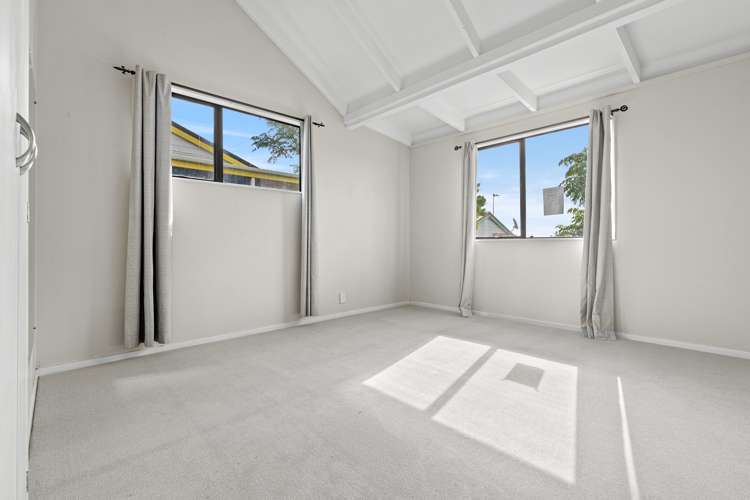 2/43 Derrimore Heights Clover Park_5