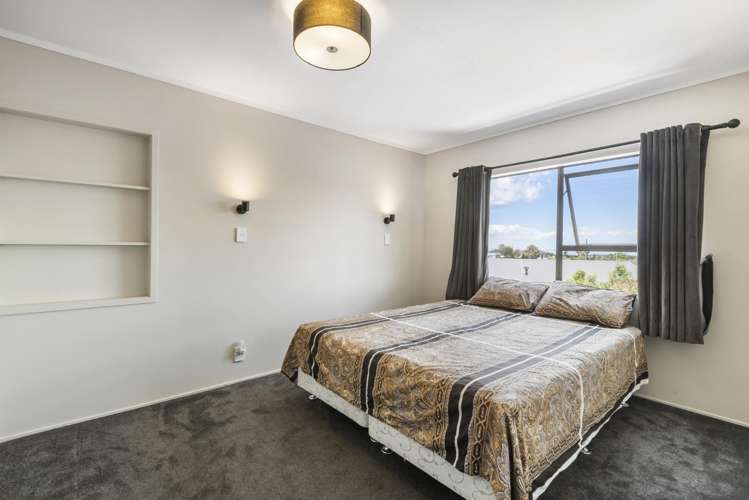 27 Florence Daly Place Mount Roskill_10