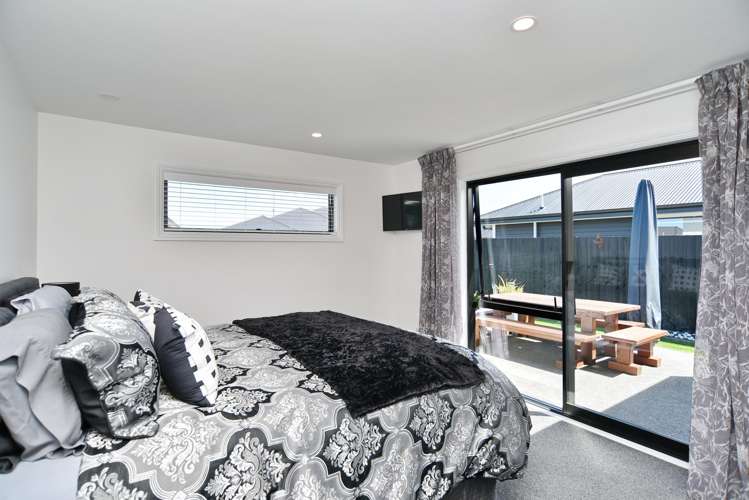 16 McQuillan Avenue Woodend_18