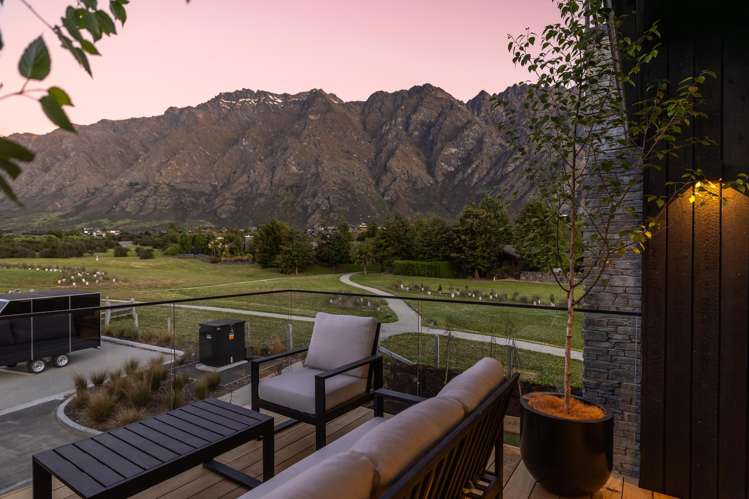 13 Taurus Lane Jacks Point_36