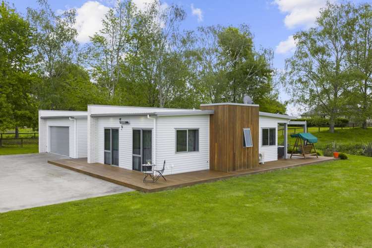 112 Cochrane Road Ngahinapouri_2