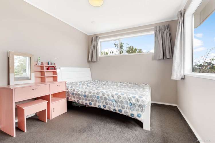 37 Leo Street Glen Eden_12